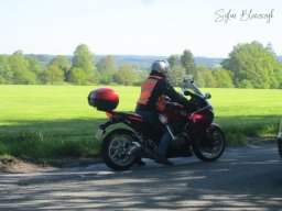 2025-05-11 - Motorbike-Emotion - Encadrement de Tracteurs et Vehicules Anciens - Courtil